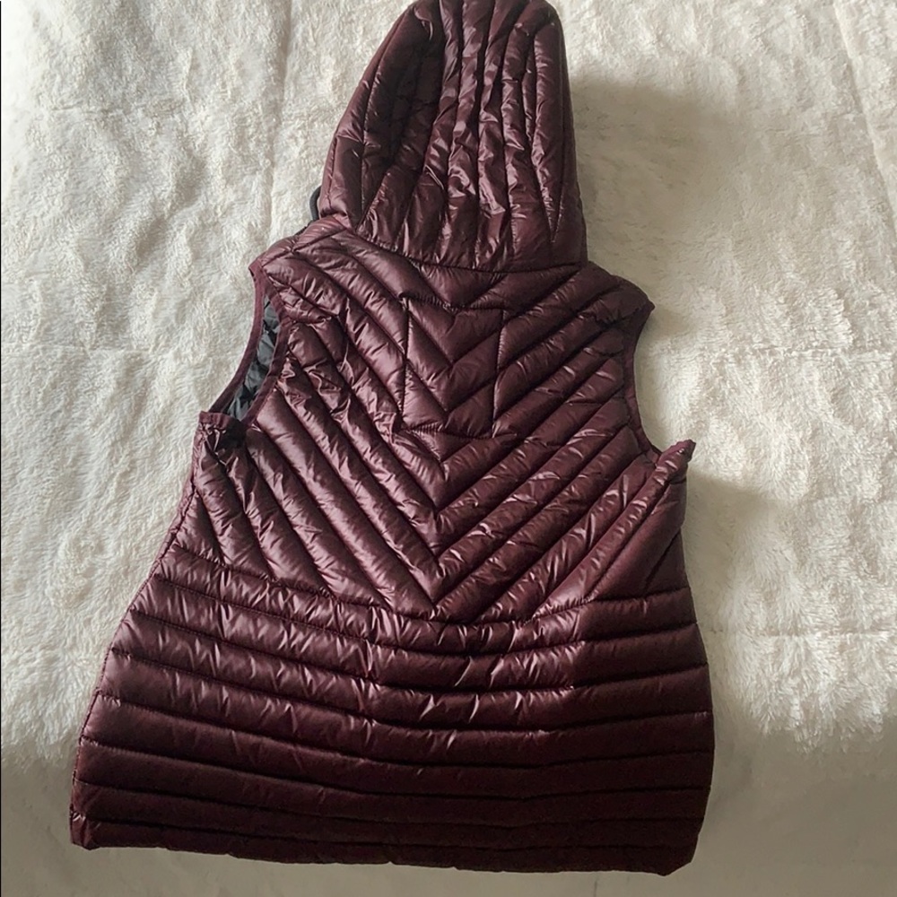 Vest - Picture 2 of 6